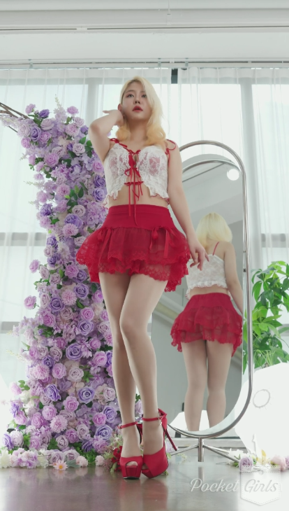 Blonde Hair and a Red Skirt, Leeme, Pocket Girls, 포켓걸스-(1080p)0724.4插图